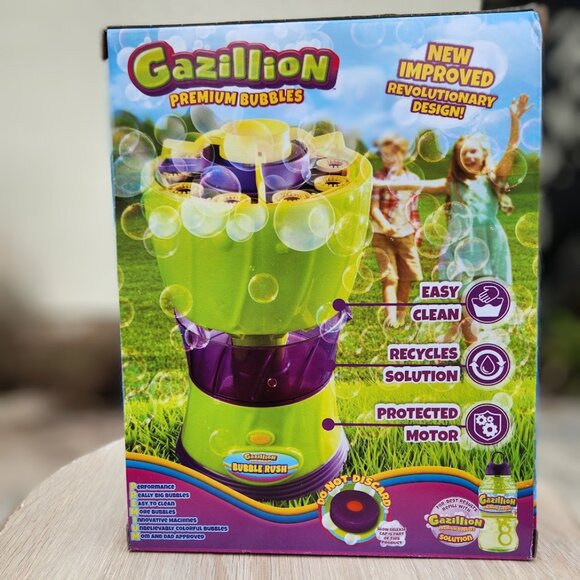 NEW Gazillion Bubble Machine with Solution Refill Birthday Party Supplies Green - Picture 4 of 14